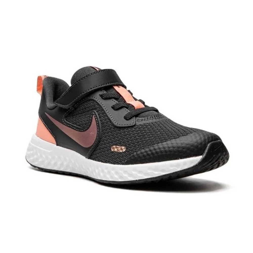 Kids Nike Revolution 5 PSV size 12 black and pink